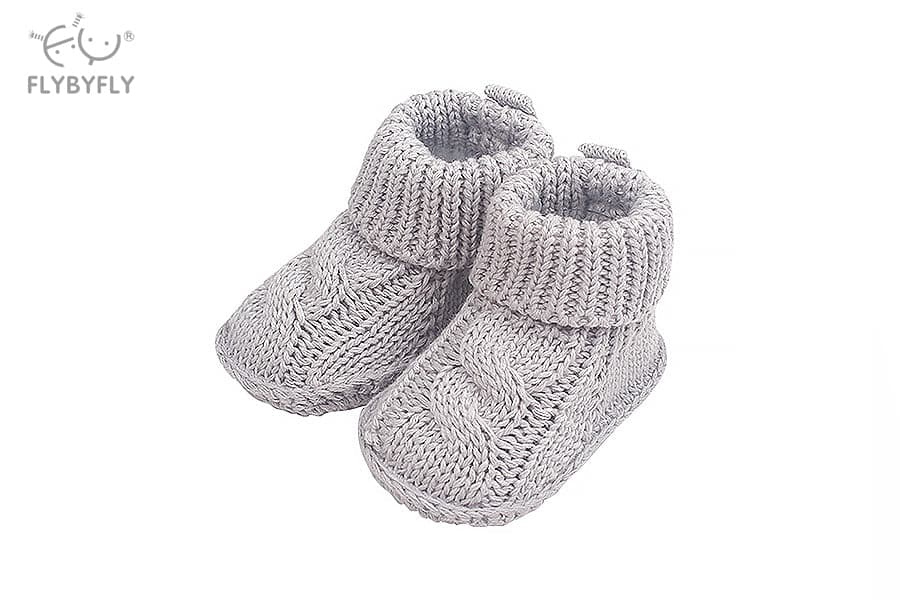 Knitted baby socks - gray