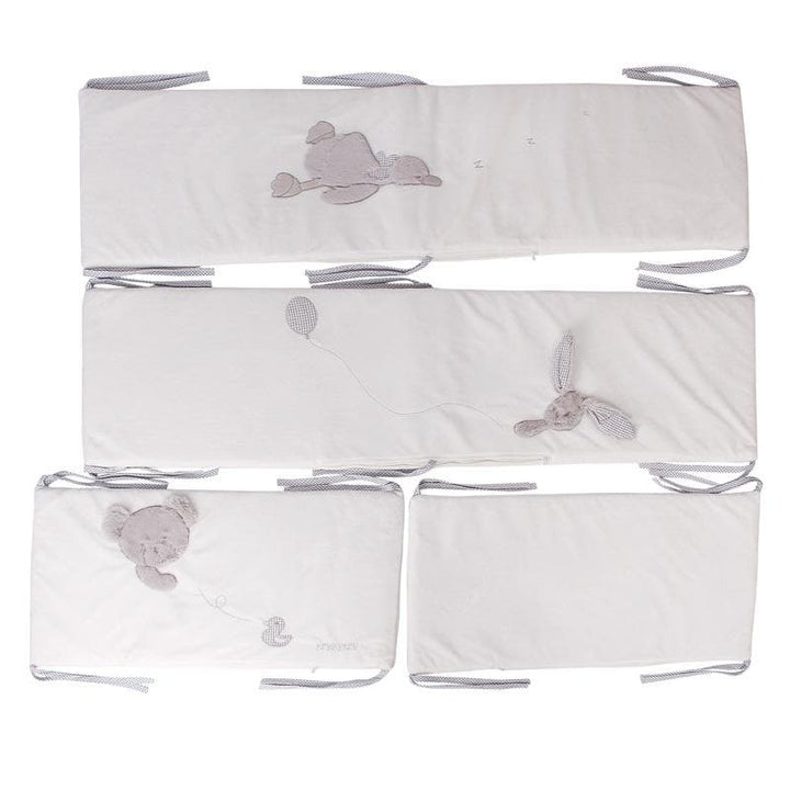 Bedding set for a baby bed / convertible bed - white