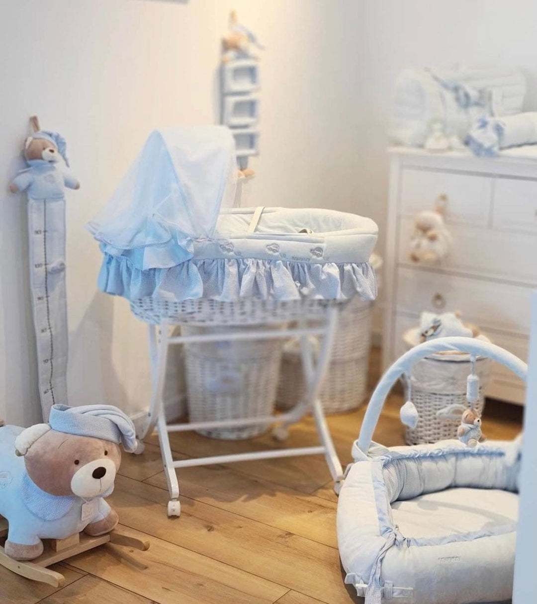 Baby crib - blue